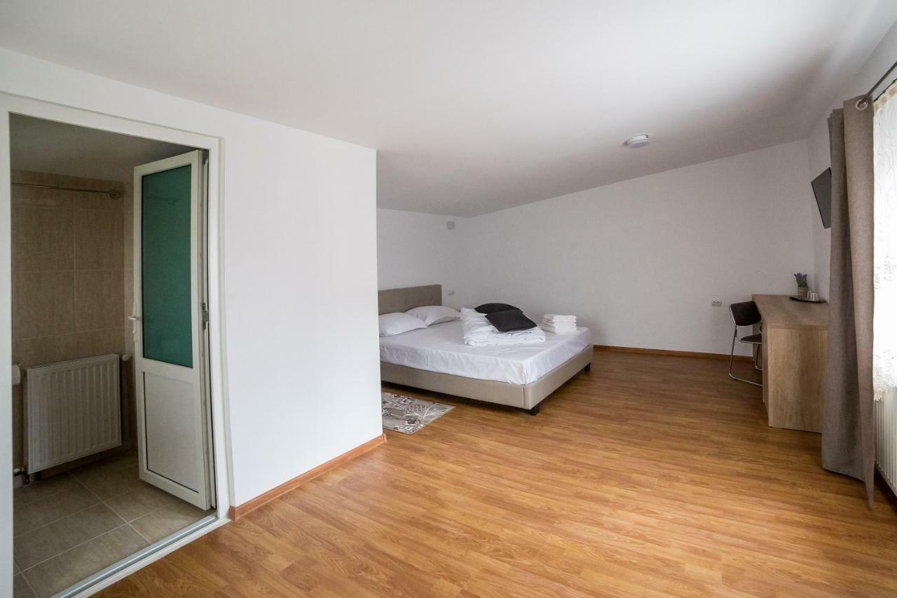 Casa Burduhos Câmpulung Moldovenesc Exterior foto